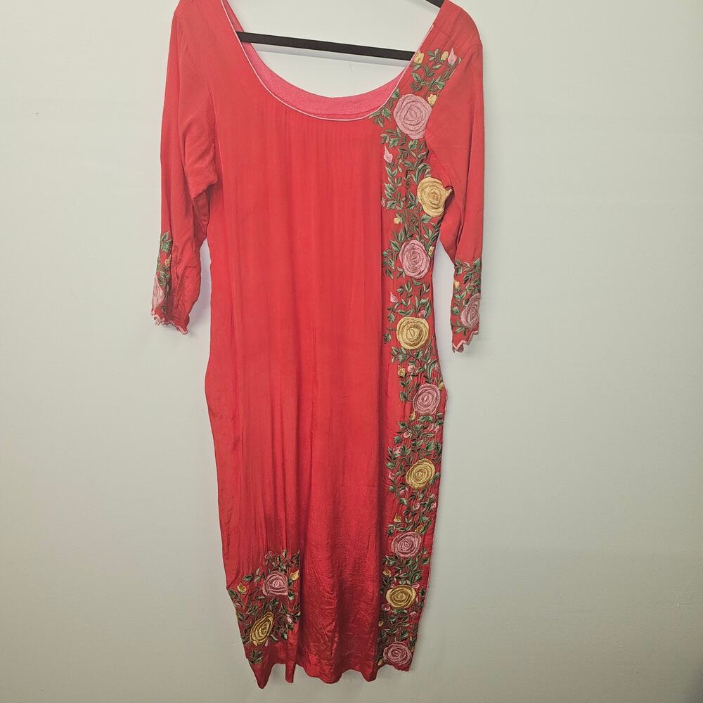 Red Kurti Floral Embroidered Side Slit Tunic 19” PTP  SZ S Boho Ethnic‎ Dress